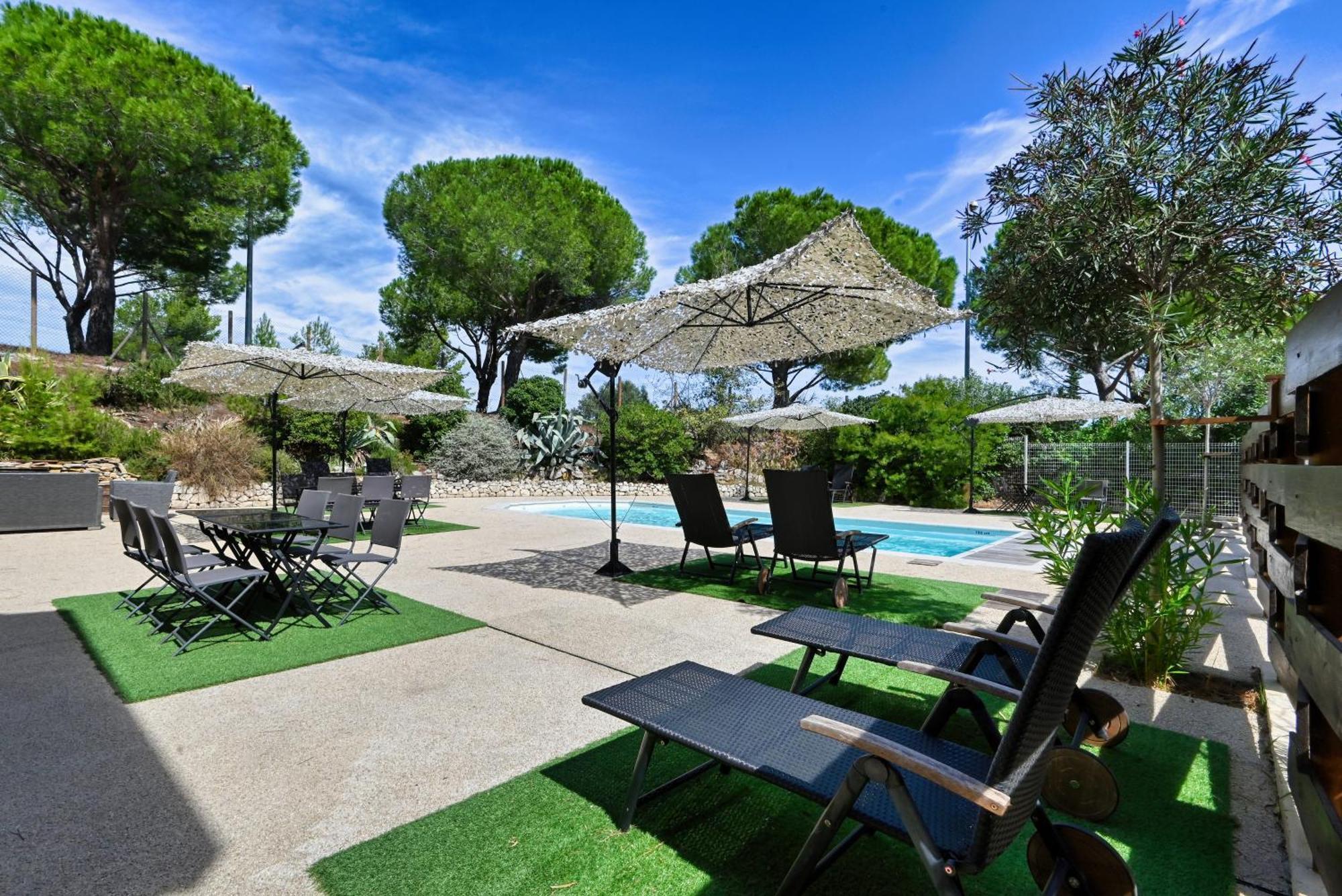 Villa Martegale Hotel Restaurant มาร์ติกส์ ภายนอก รูปภาพ