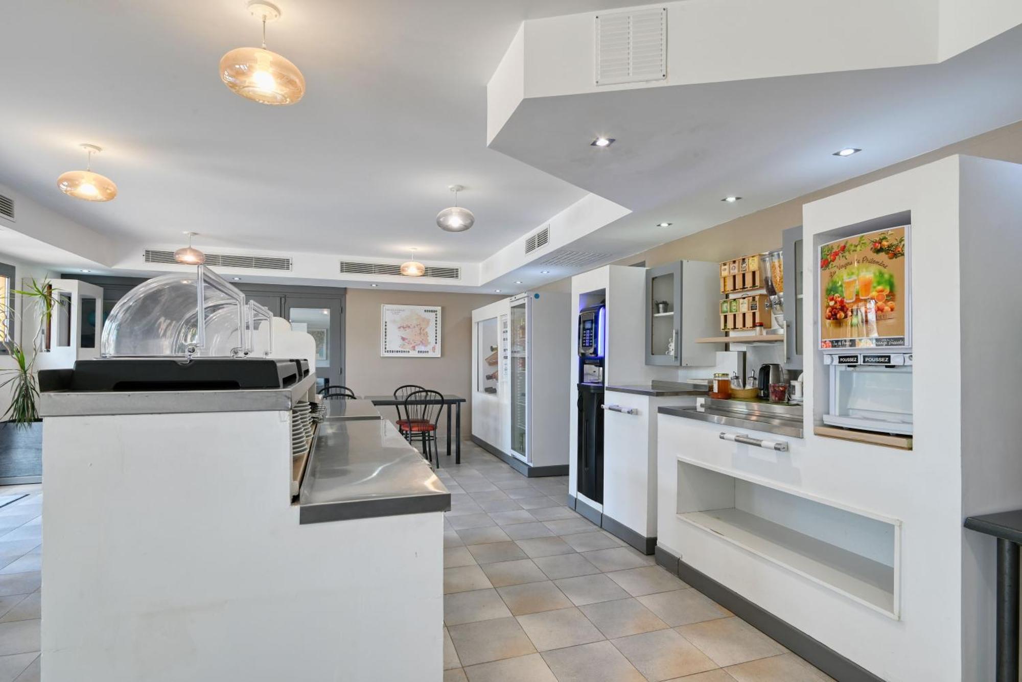 Villa Martegale Hotel Restaurant มาร์ติกส์ ภายนอก รูปภาพ